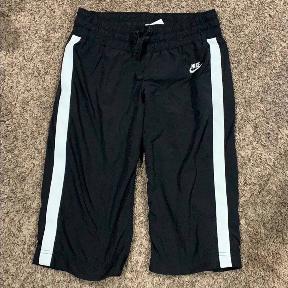 - Nike black capris size XS